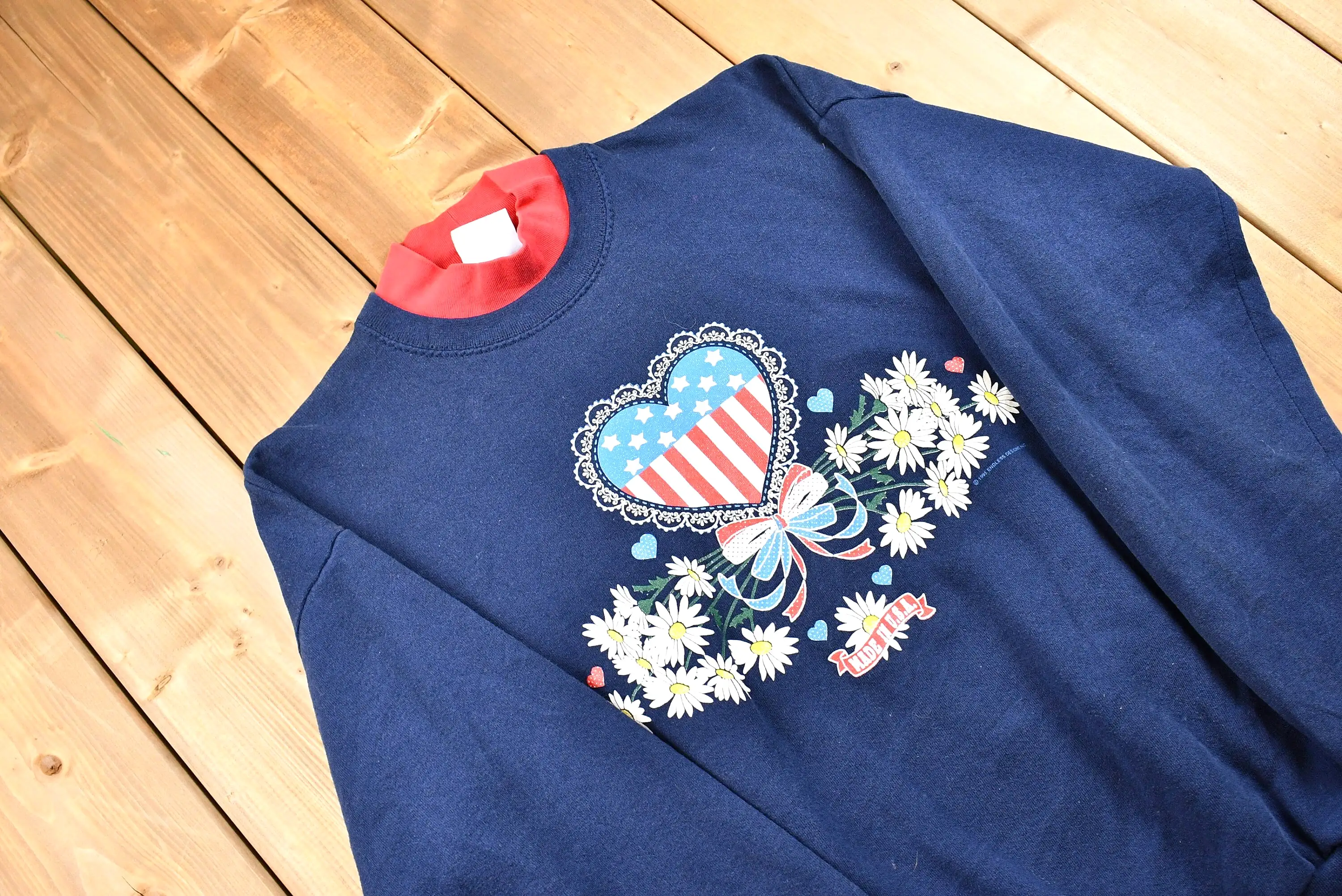 90s Made in USA Graphic Crewneck / American Heart & Flowers Print / Vintage Graphic Tee / Made in USA / Double Collar / American