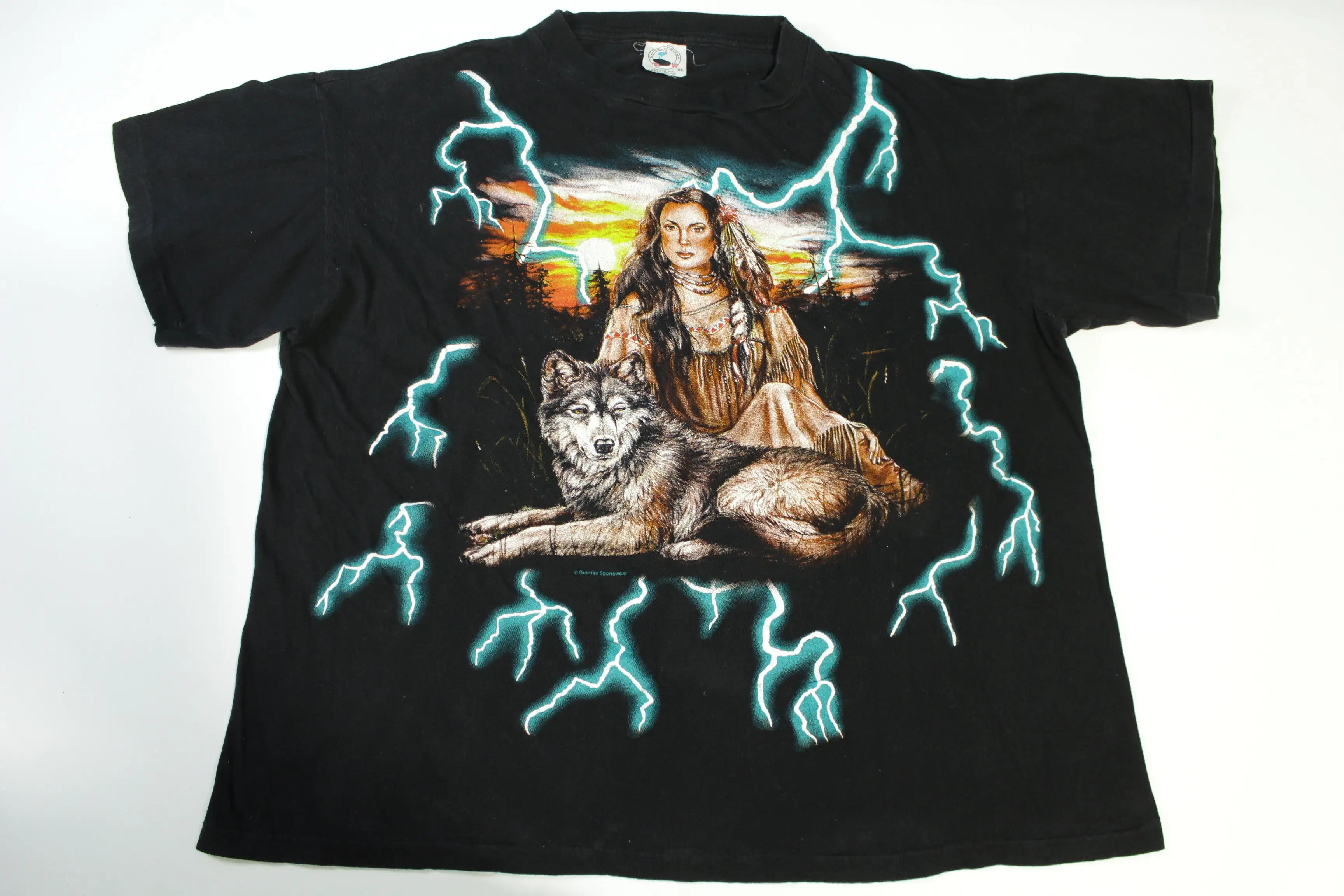 American Thunder Native American Woman & Wolf Lighting Vintage 90's Sunrise T-Shirt