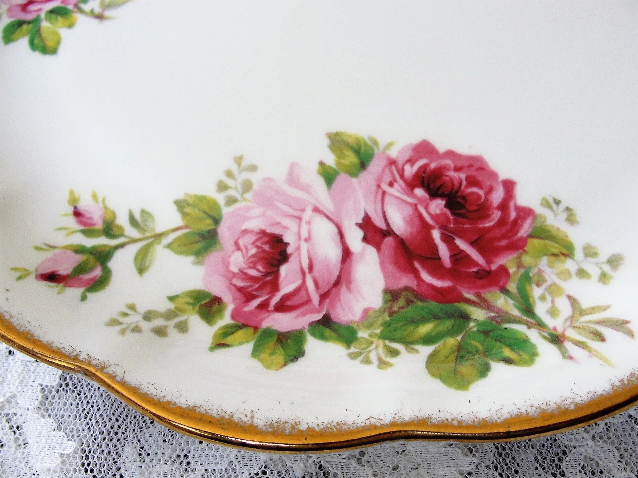 BEAUTIFUL Royal Albert American Beauty Cake Plate,Paul Longpre Lush Pink ROSES,English Bone China Handled Cake Plate,Vintage Wed