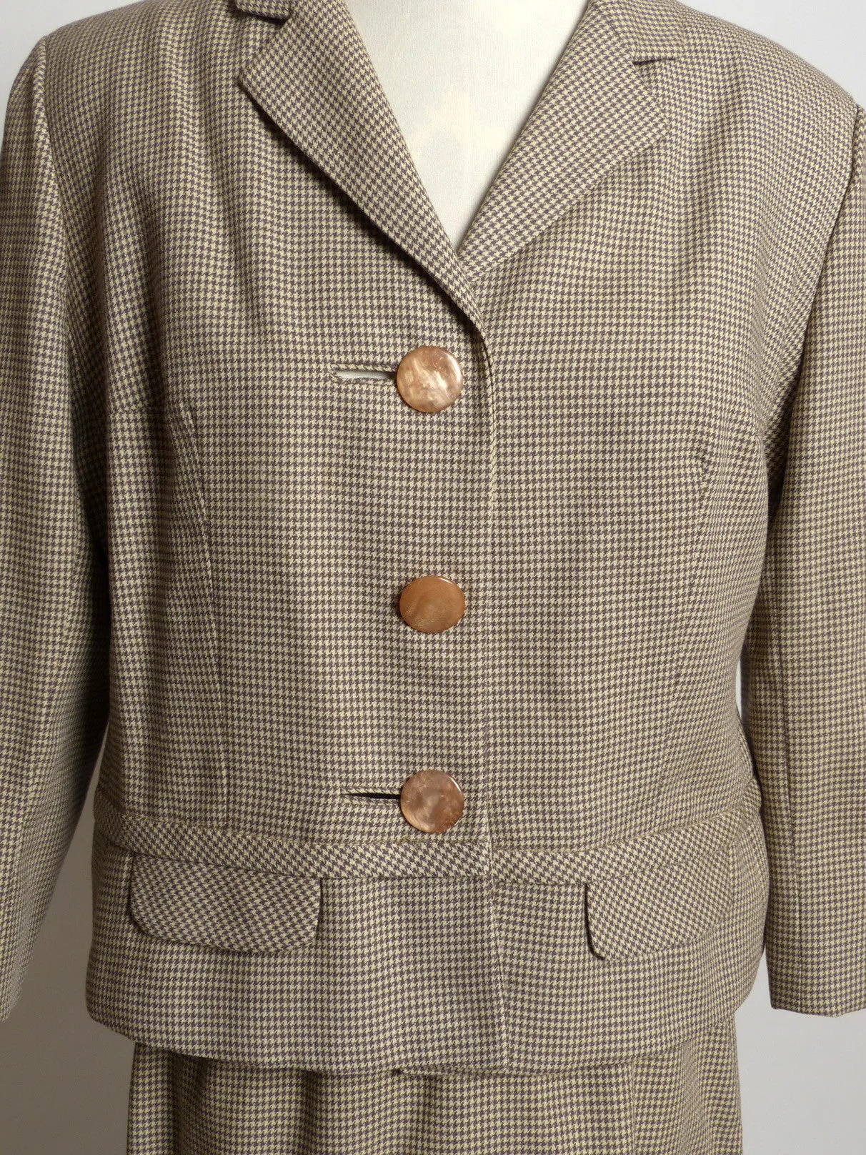 Circa 1940s Wool Brown/Cream Houndstooth Suit