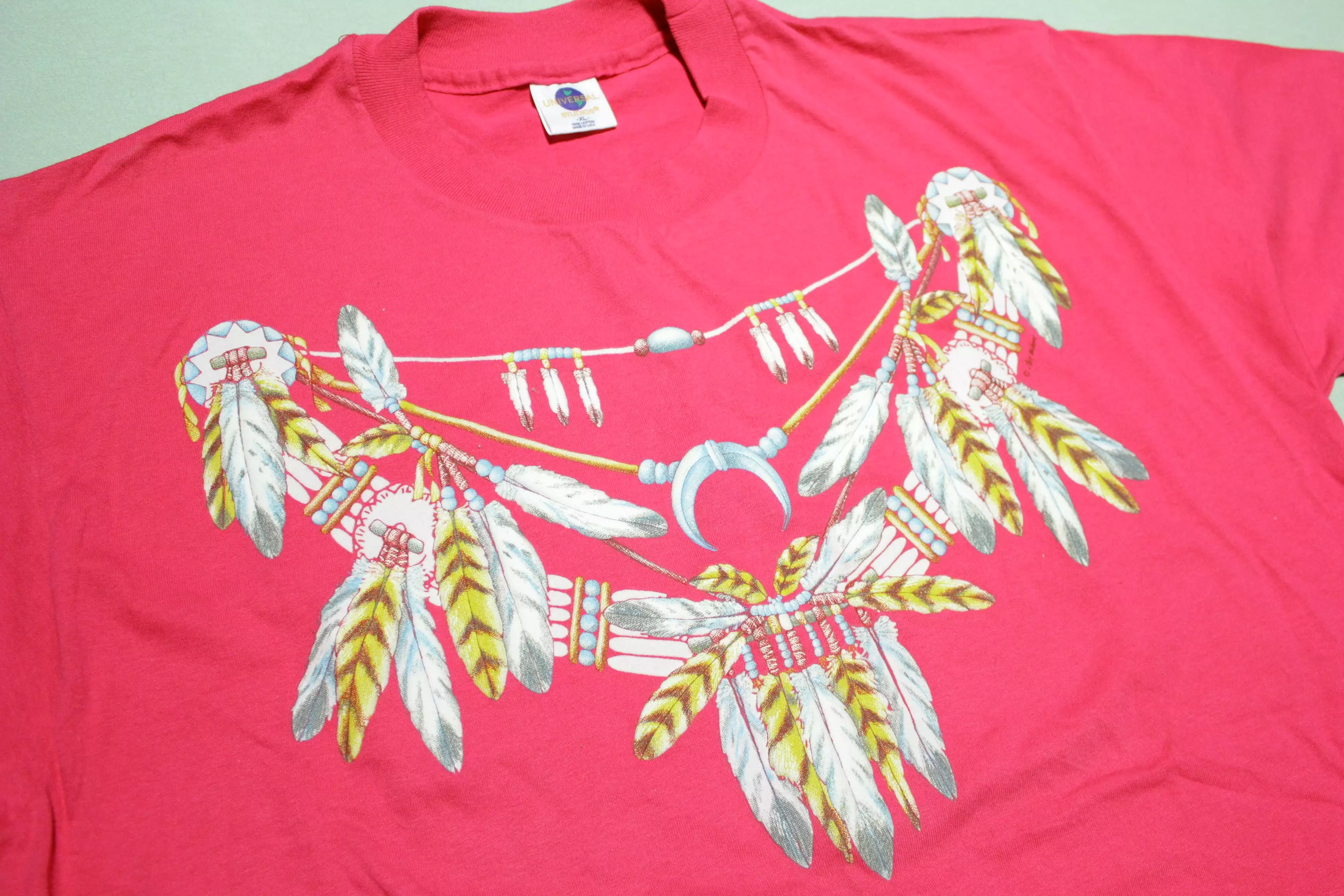 Native American Tribal Dream Catcher Feathered Universal Vintage 80's T-Shirt